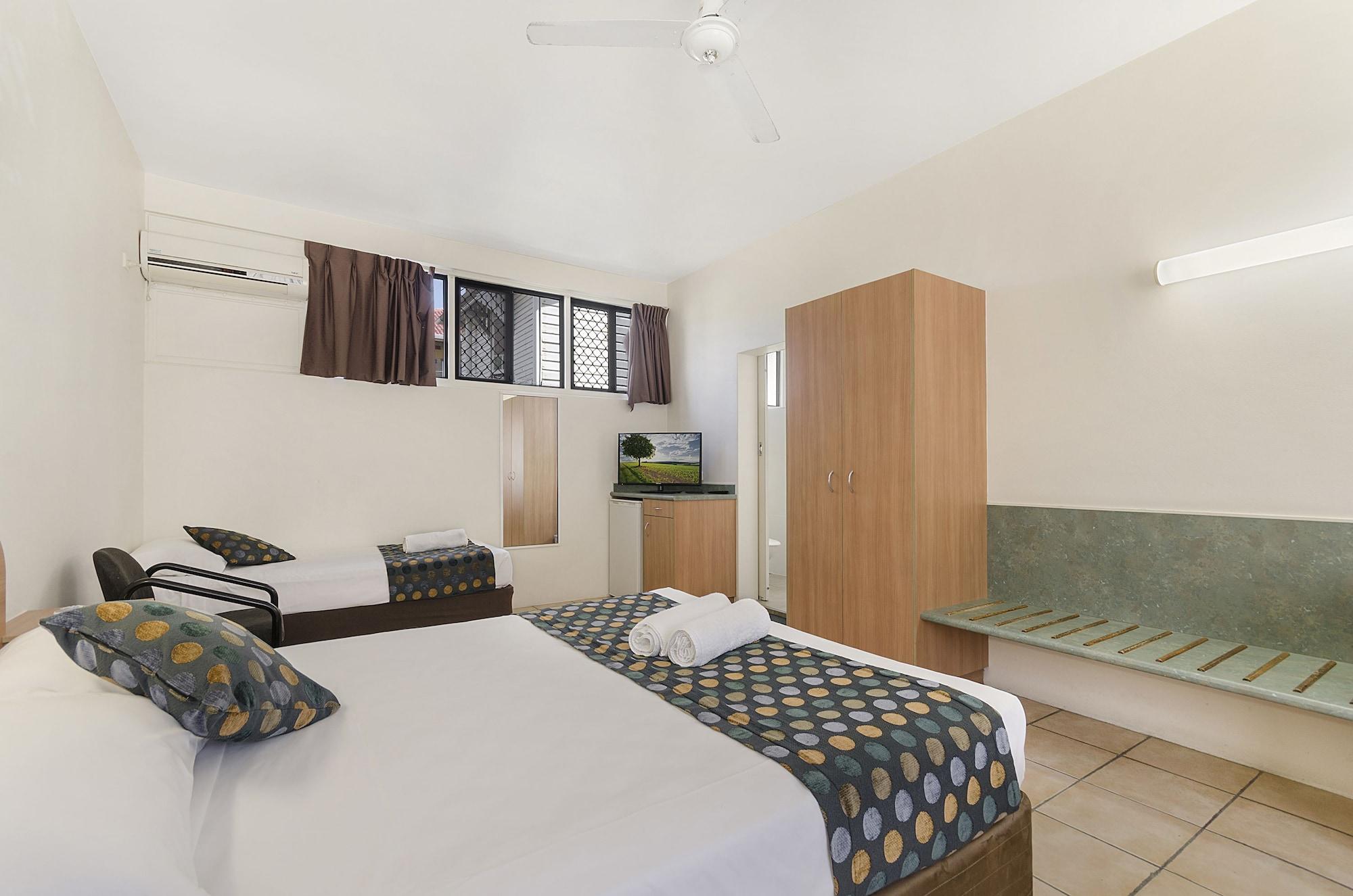 Beach House Motel Townsville Esterno foto