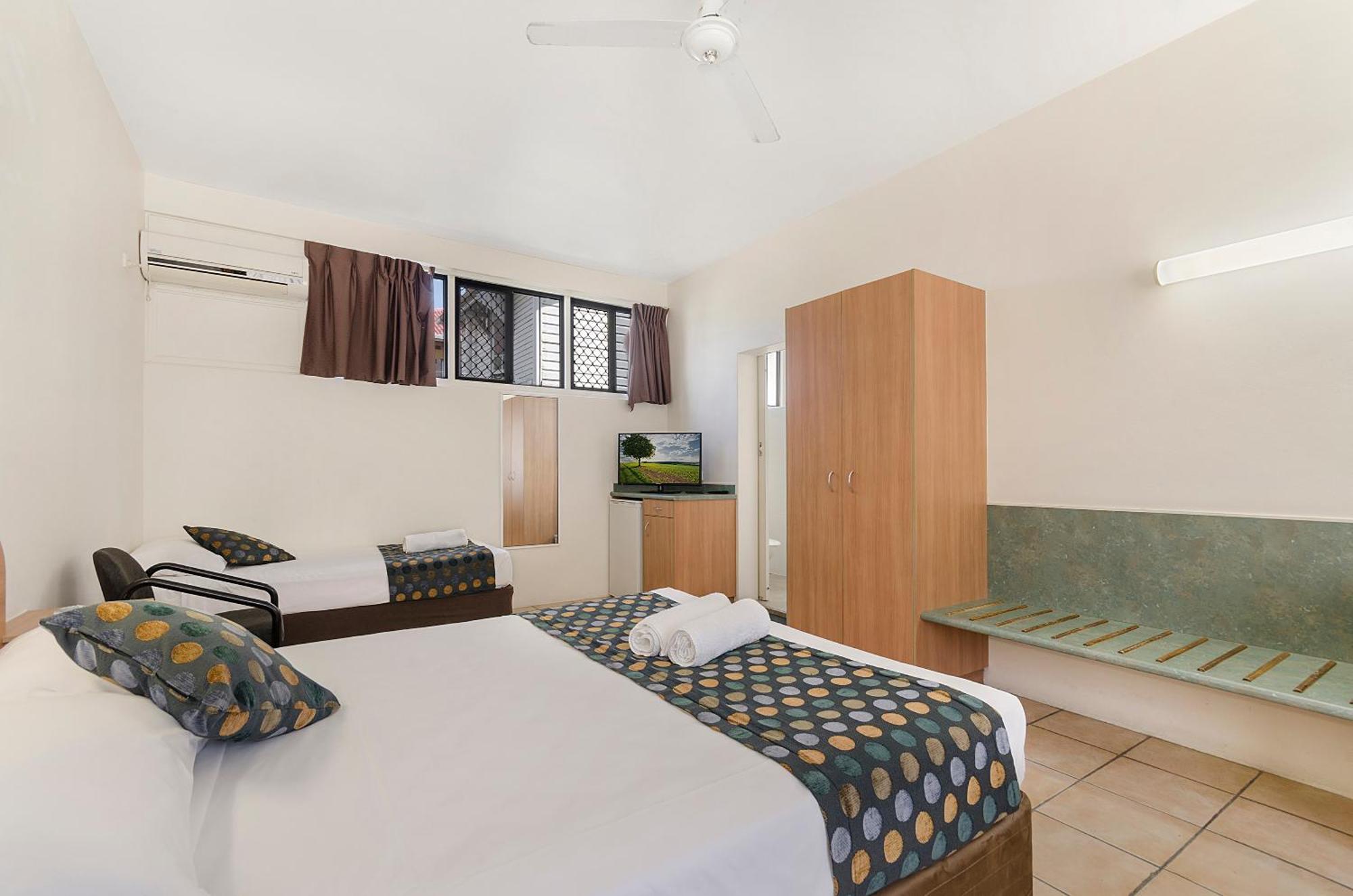 Beach House Motel Townsville Esterno foto