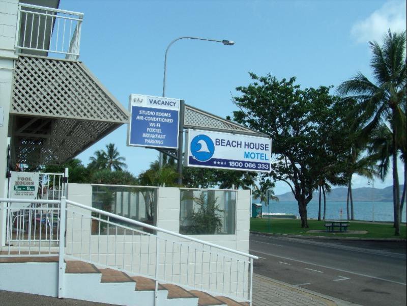 Beach House Motel Townsville Esterno foto