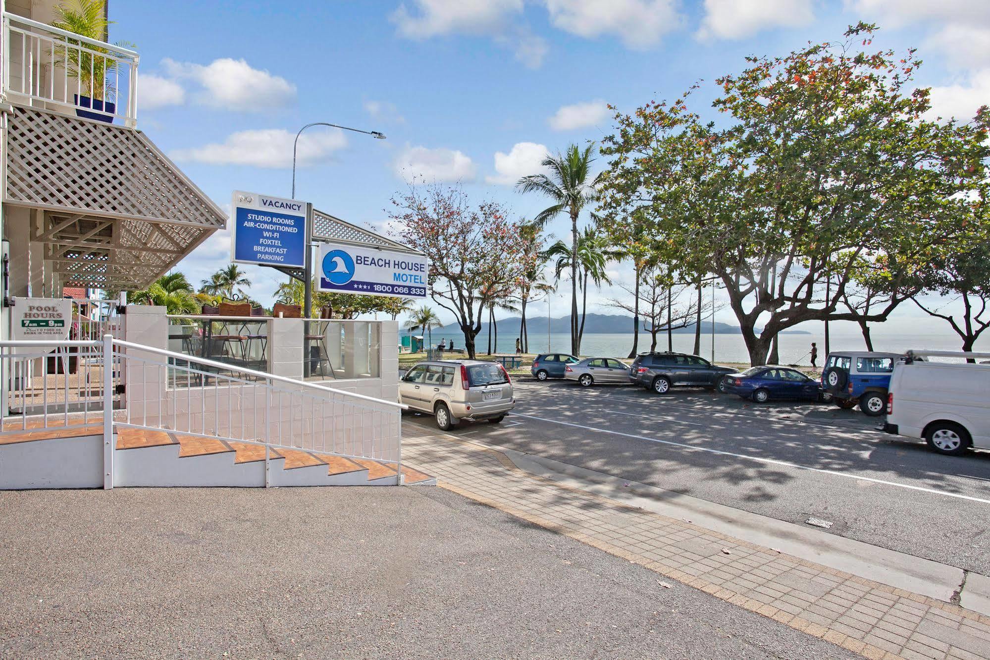 Beach House Motel Townsville Esterno foto
