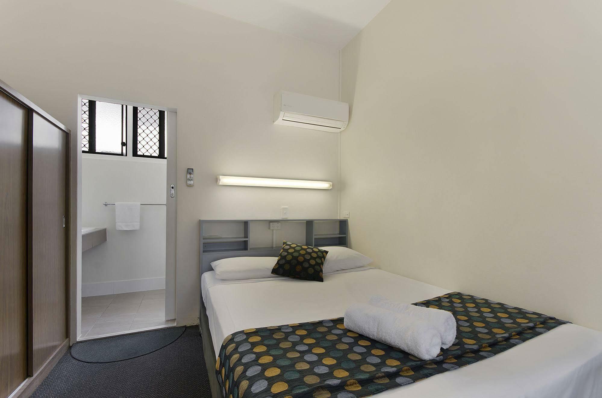 Beach House Motel Townsville Esterno foto
